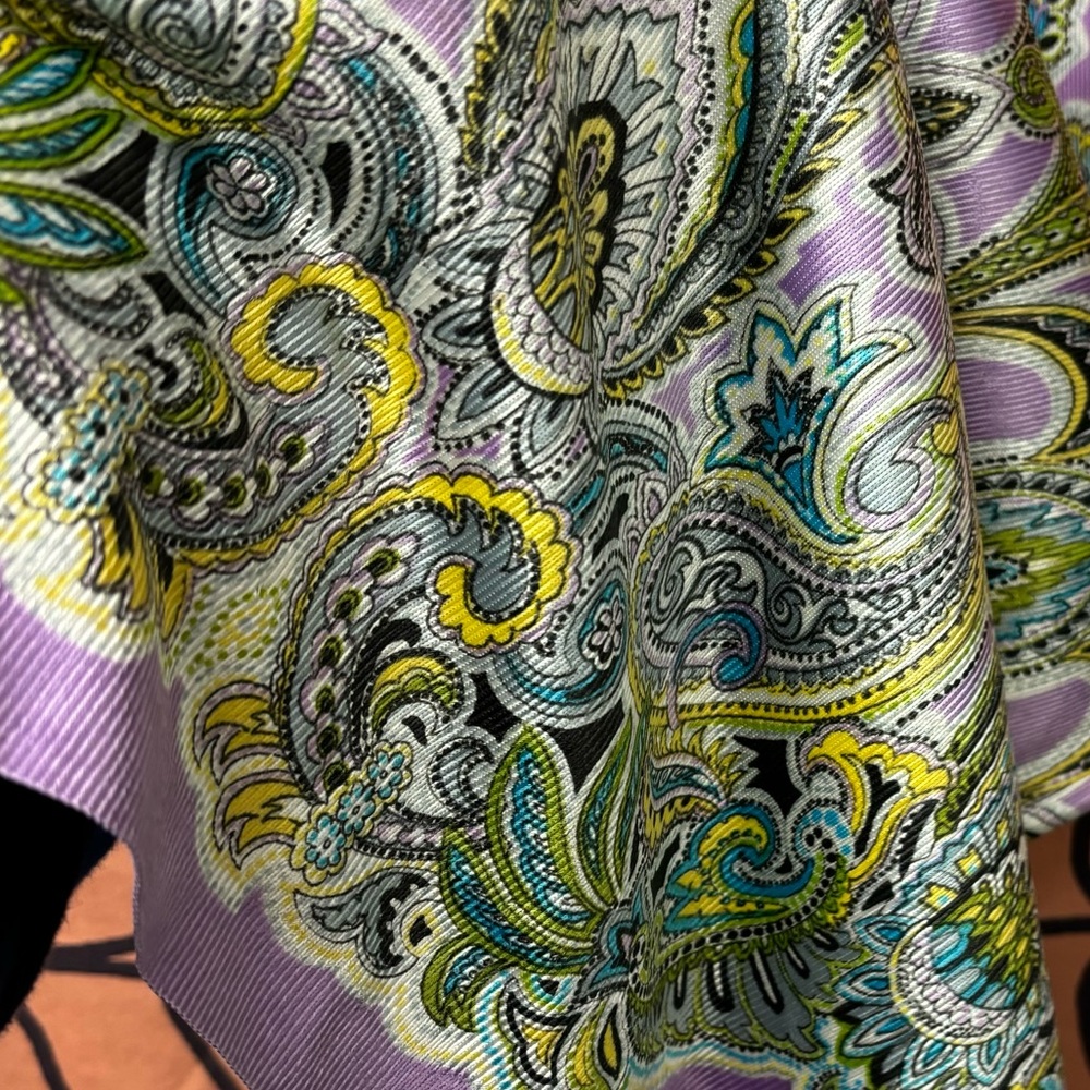 Vintage silky lavender, paisley dress - Picture 4 of 13